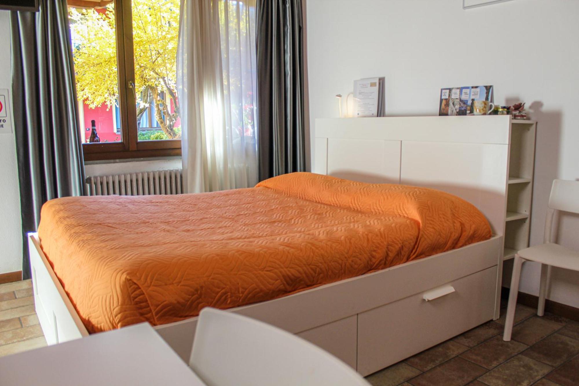 Ferienwohnung Bergamo Easy Airport Private Parking Exterior foto
