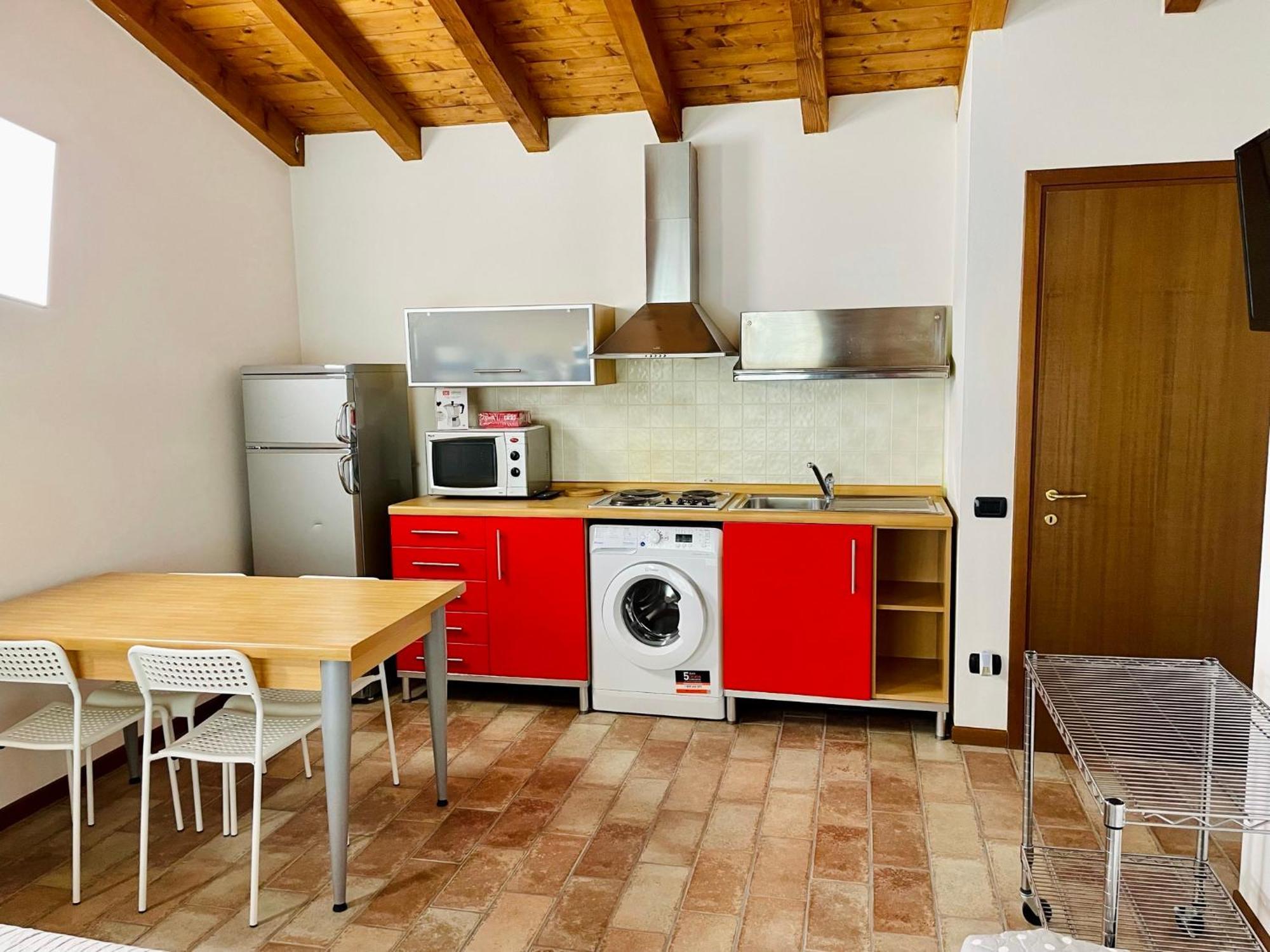 Ferienwohnung Bergamo Easy Airport Private Parking Exterior foto